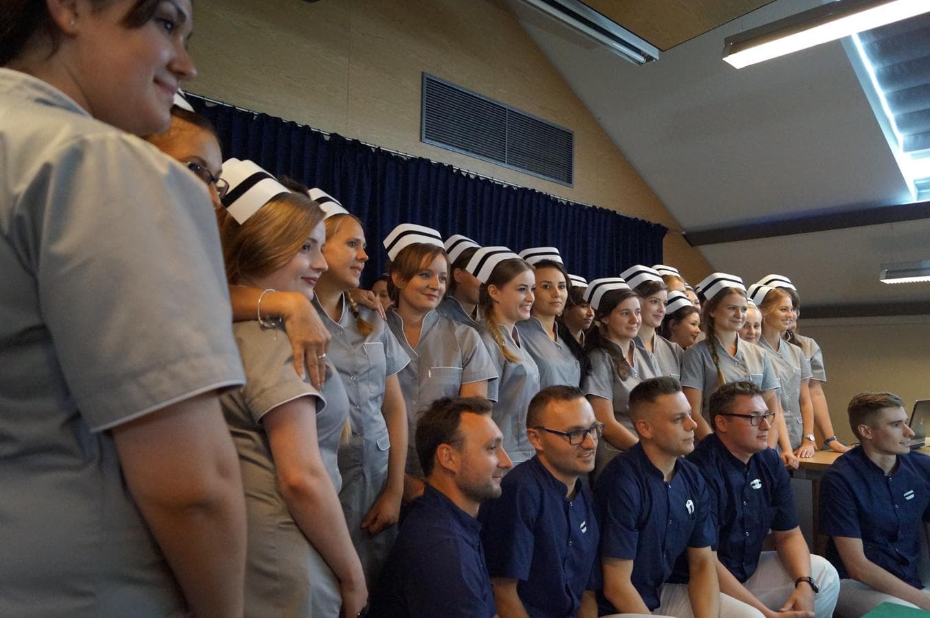 Czepkowanie absolwentek oraz absolwentów kierunku Pielęgniarstwo